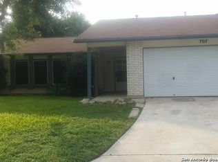 707 Snow Hl, San Antonio, TX 78245