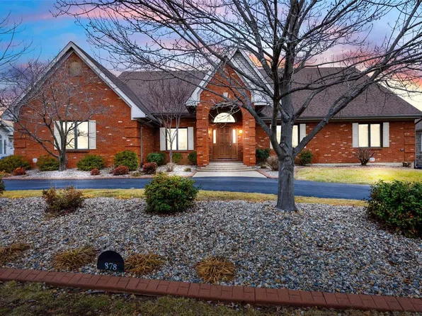 878 Whitmoor Dr, Weldon Spring, MO 63304