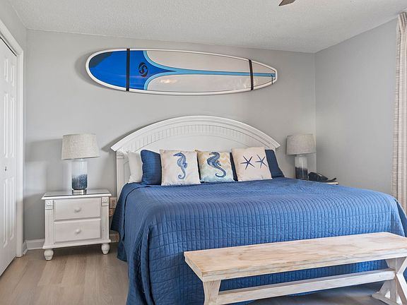 4th image of 8560 Queensway Blvd. #106