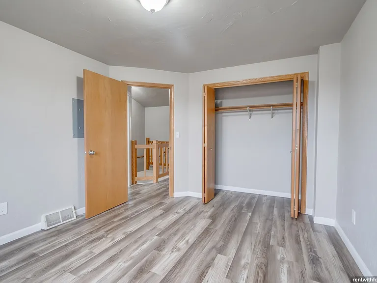 Allouez Townhomes — Photo 27