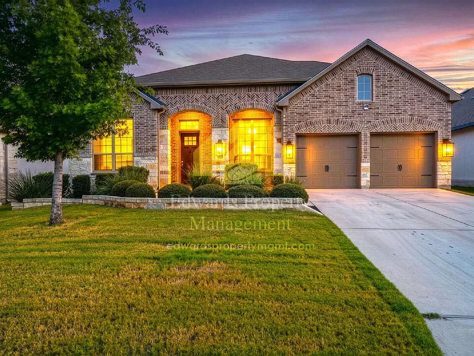 1438 Oaklawn Dr