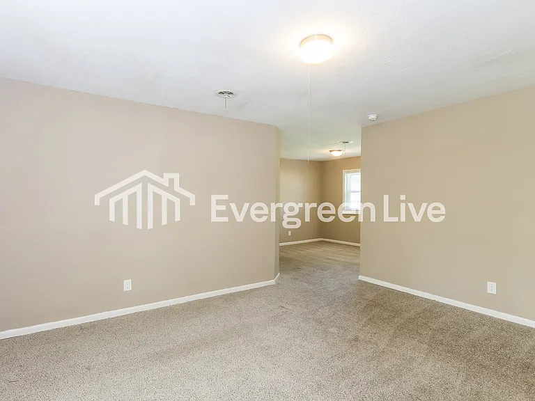 3357 Wedgewood Dr — Photo 3