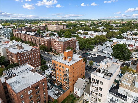 5th image of 2736 Ocean Ave #3CA