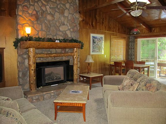 Living & dining rooms