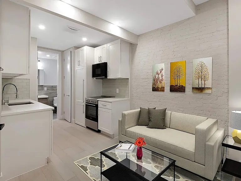 1672 3rd Ave #5FS — Photo 1