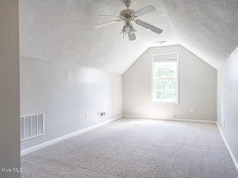 154 Dublin Ct — Photo 27