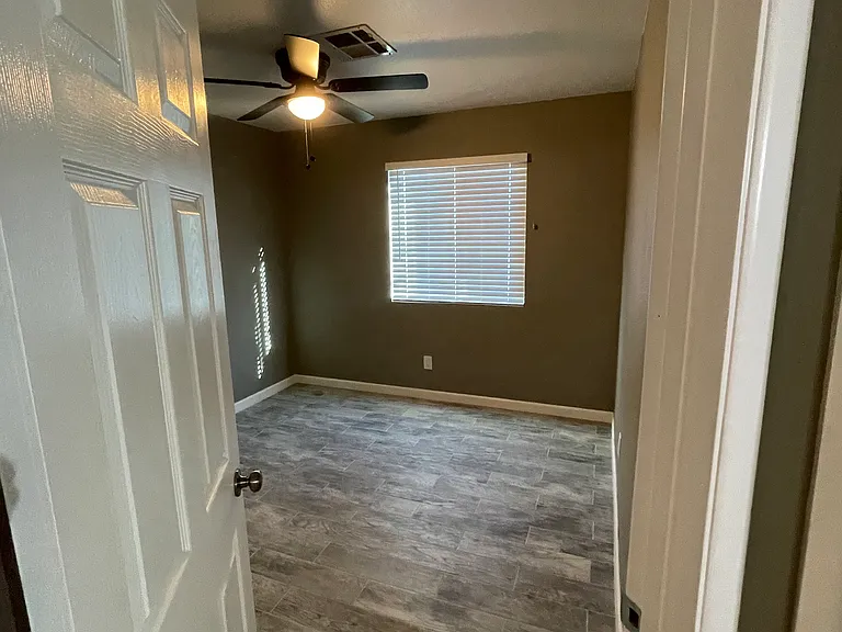 2250 W Southern Ave #16 — Photo 15