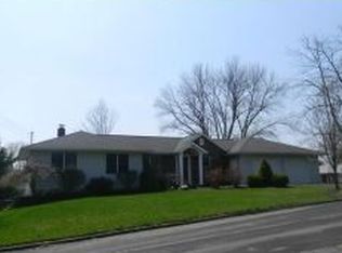 17 Tudor Dr, Endicott, NY