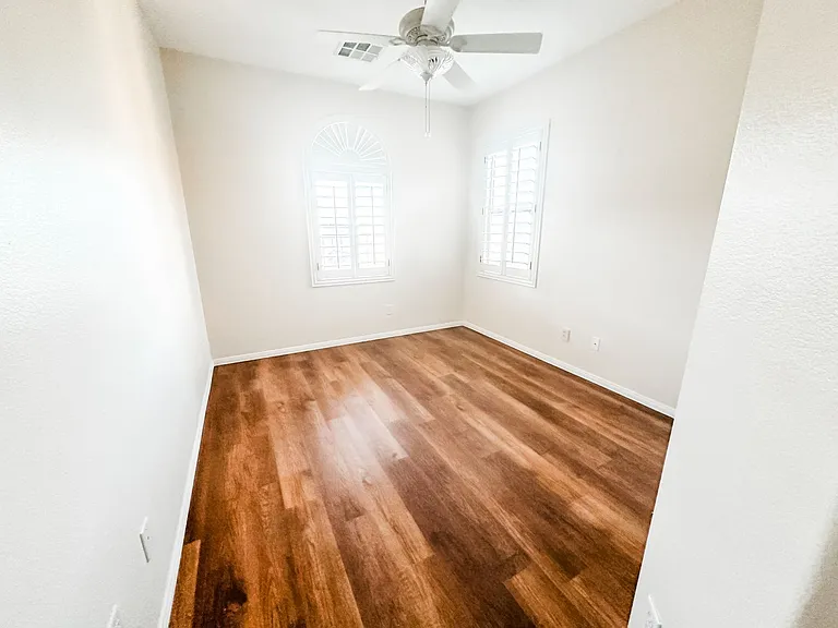 11245 Newbury Hills Ave — Photo 31