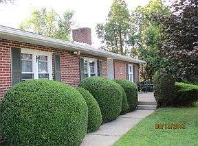 3rd image of 12 Skyridge Ln