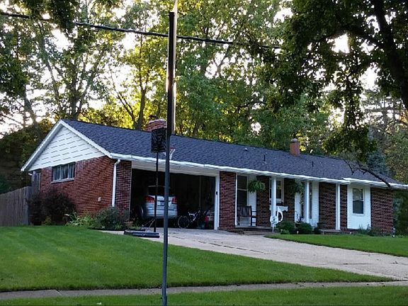 2nd image of 565 Woodland Dr