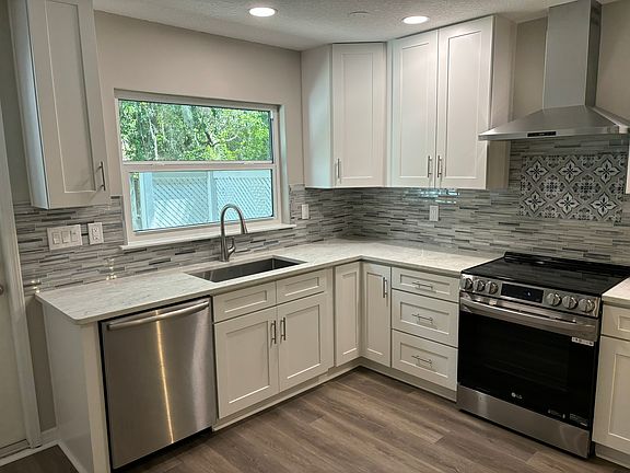 5th image of 628 Bowers Ct