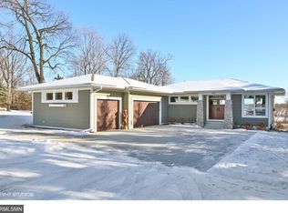 574 Nelson Rd, Maple Plain, MN 55359
