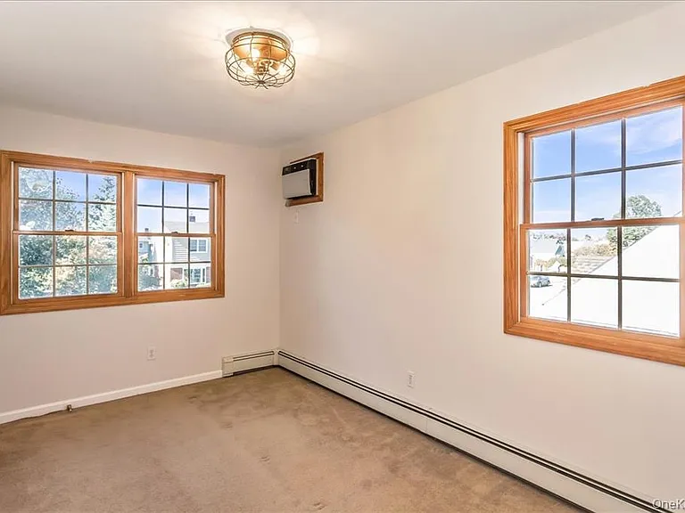 2186 McClellan St — Photo 11