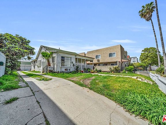 3rd image of 4938 Maplewood Ave