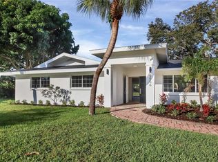 5556 Shadow Lawn Dr, Sarasota, FL 34242