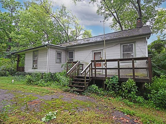 4th image of 1621 Raglan St