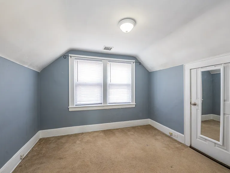 41 Beekman St #3 — Photo 2