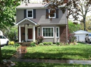 4280 Cumberland Rd, Berkley, MI 48072