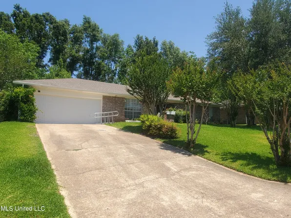 12438 Briarwood Dr W, Gulfport, MS 39503