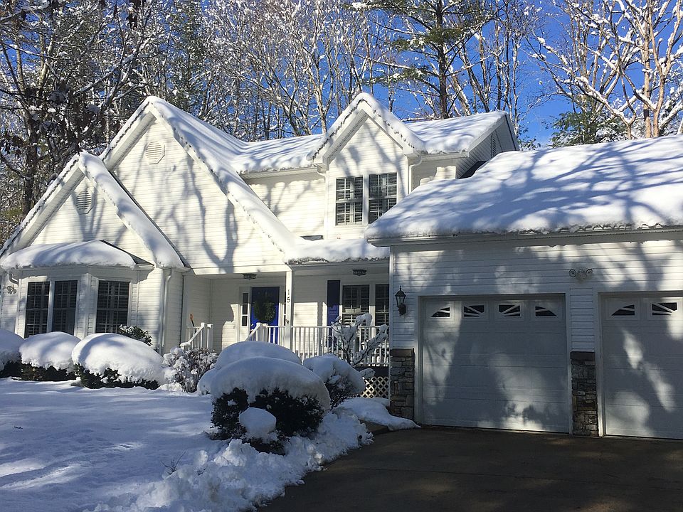 2nd image of 15 Ducketts Grove Rd