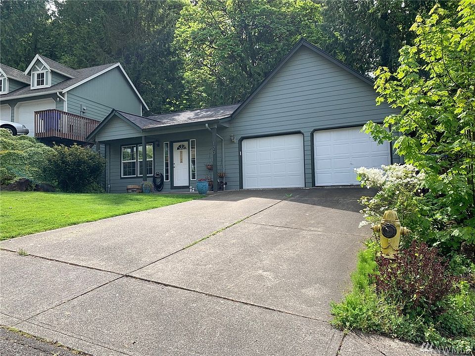 1st image of 120 Cedar Falls Dr