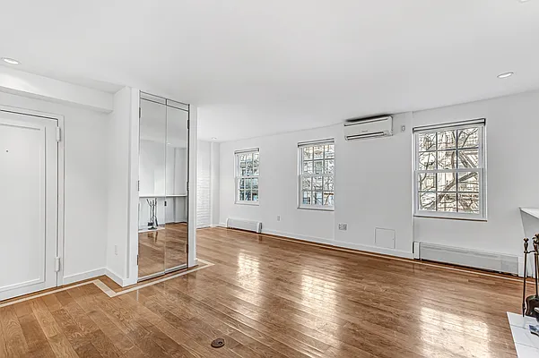 Rented by Christie's International Real Estate Group, LLC | media 3