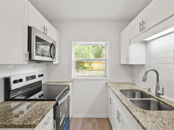 1618 43rd St S, Saint Petersburg, FL 33711