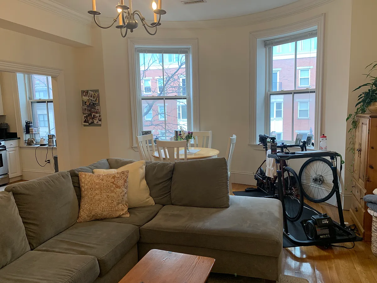 Building Photo - 29 Bowdoin St #3