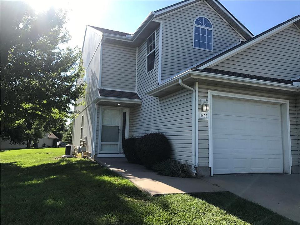 1st image of 1406 SE Norwood Dr