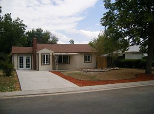 912 Geneva St, Aurora, CO 80010