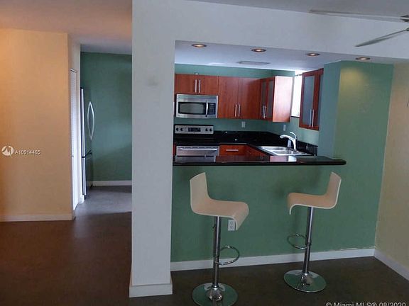 5th image of 1045 10th St APT 304