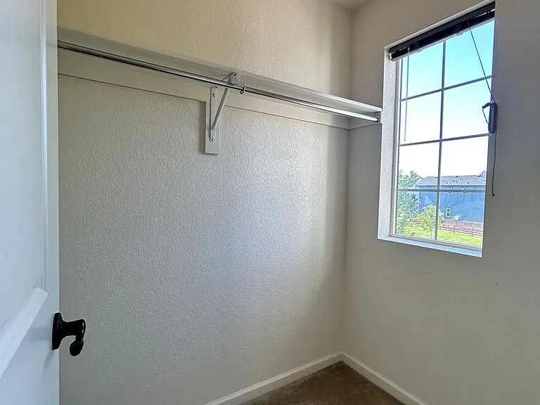 502 W 169th Pl — Photo 29