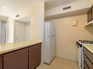 717 Fairmont Dr #6C, Bloomington, IL 61704