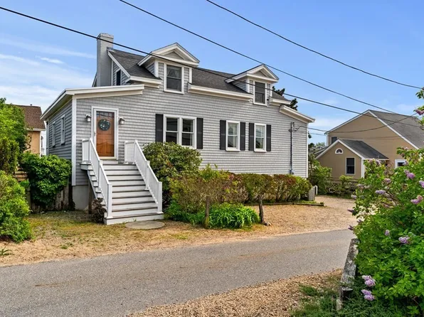 8 49th St, Newbury, MA 01951