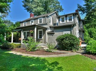14 Green Way, Allendale, NJ 07401