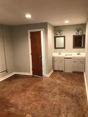 2738 Bienville Ave — Photo 7