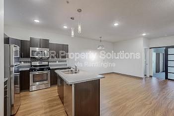 3rd image of 950 4th St NW #305
