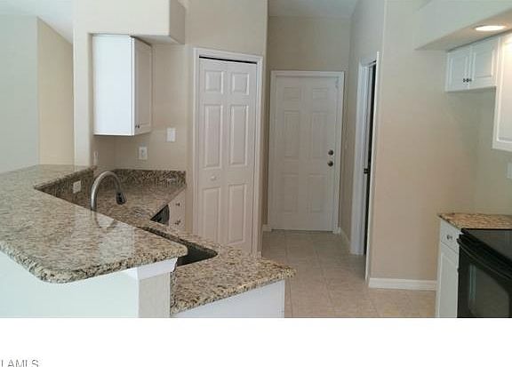 5th image of 4814 SW 25th Pl