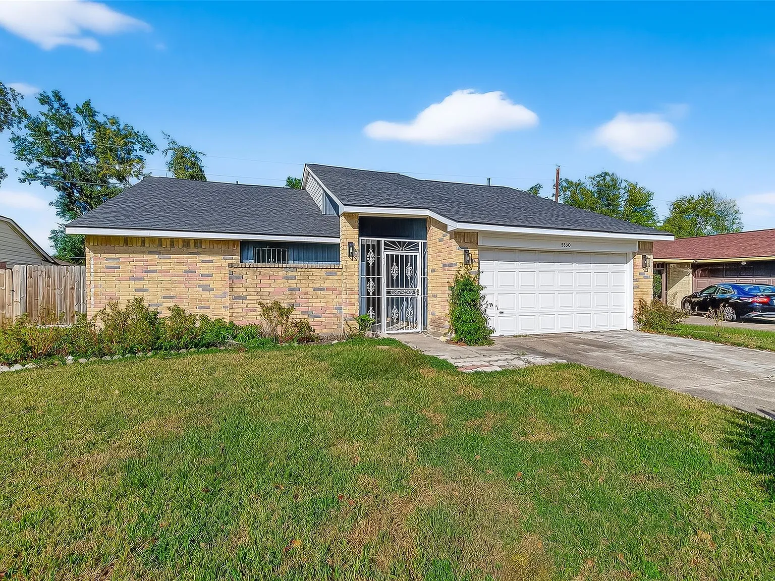 3 bed, 2.0 bath, 1660 sqft, $1,950 — Photo 3