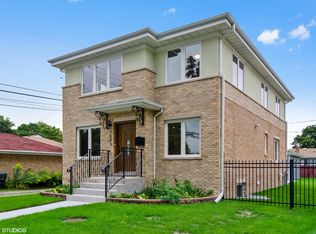 7543 Kilbourn Ave, Skokie, IL 60076