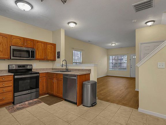 5th image of 1273 Grove Dr