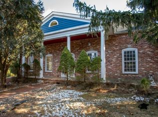 99 Highland Ave, Lambertville, NJ 08530