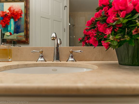 4th image of 626 Coral Way APT 903