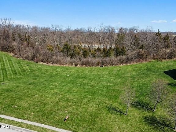 4th image of 112 Lynnwood Dr