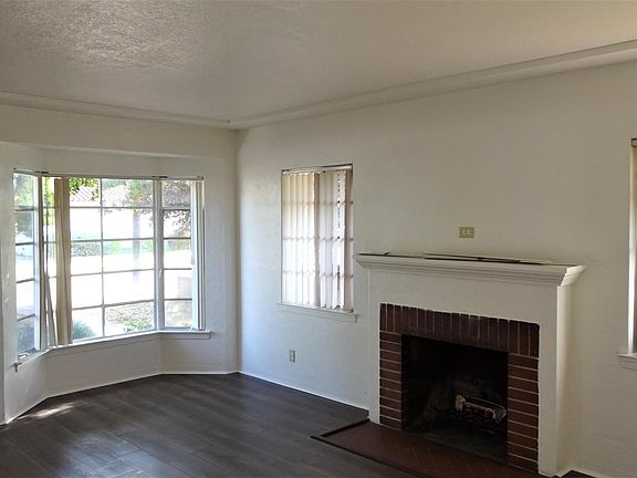 2nd image of 514 W Hedges Ave
