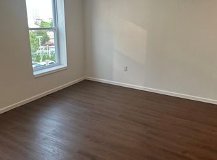 2036 Ridge Ave FLOOR 3, Philadelphia, PA 19121