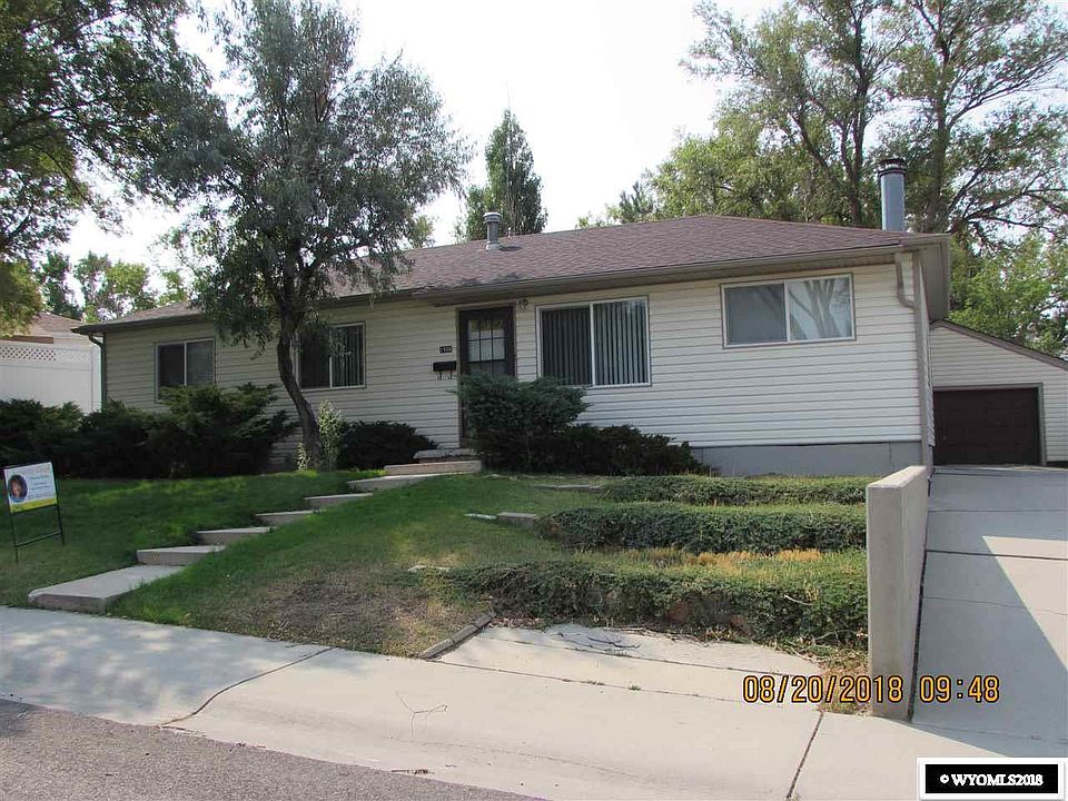 1st image of 1906 Coral St