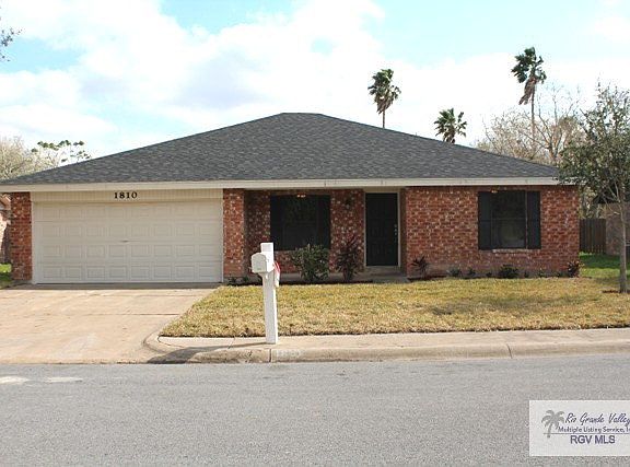 3rd image of 1810 Cherry Ct