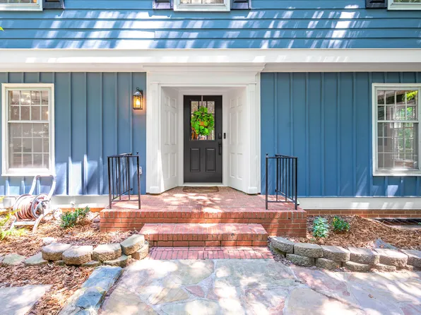 811 Kings Mill Rd, Chapel Hill, NC 27517